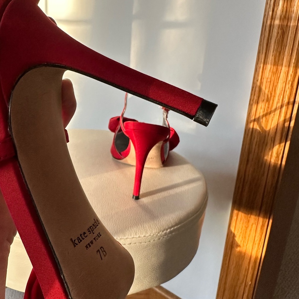 Kate Spade Holiday/ Christmas Bow Slingback Heels - Picture 5 of 8